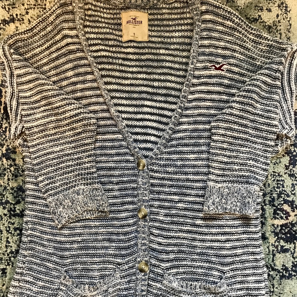 Hollister cardigan